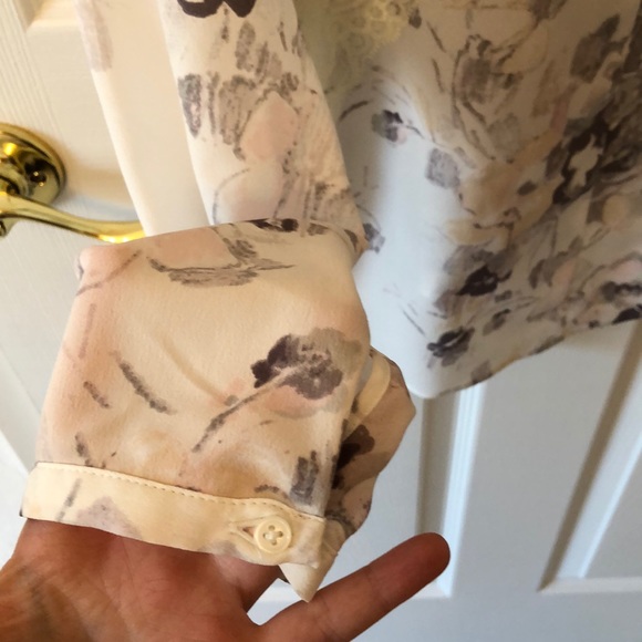 LC Lauren Conrad floral lace blouse - Picture 6 of 8